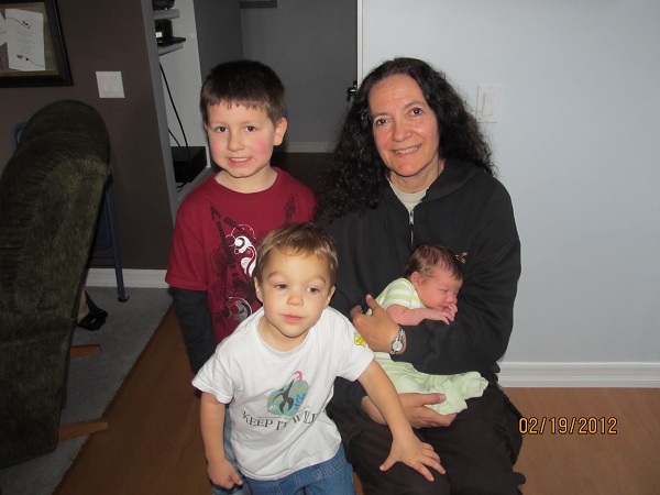 Picture Yourself - Page 4 Cindy&grandkids