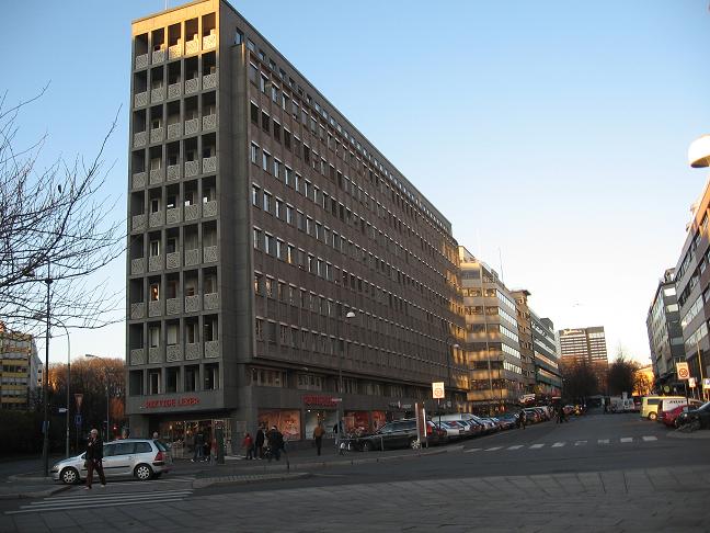 Busy street in Oslo2