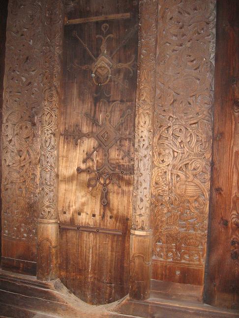 Stave church (upclose3)